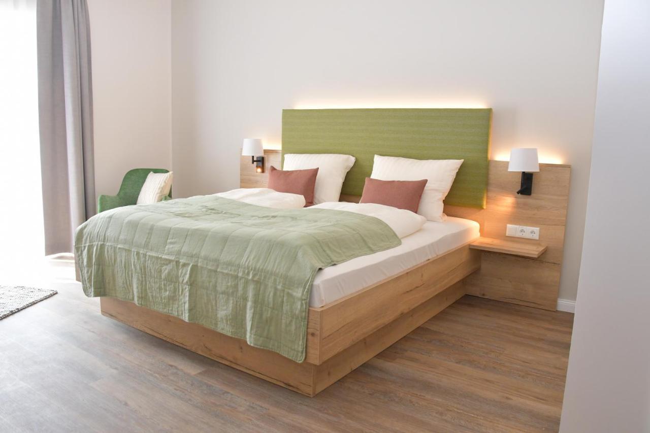 Landhaus Hamester - Hotel & Restaurant Basthorst  Bagian luar foto
