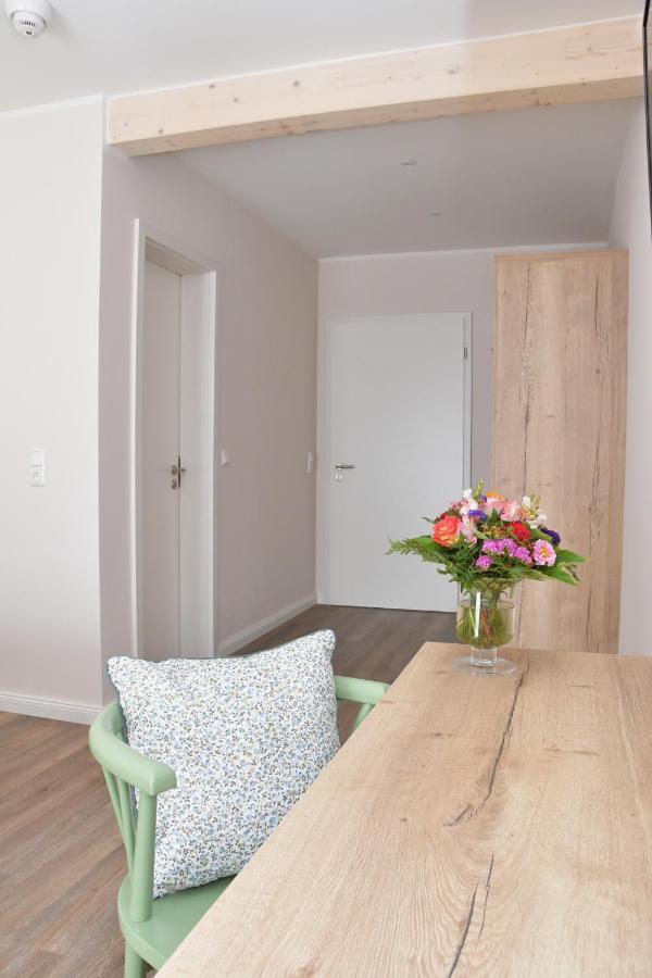 Landhaus Hamester - Hotel & Restaurant Basthorst  Bagian luar foto